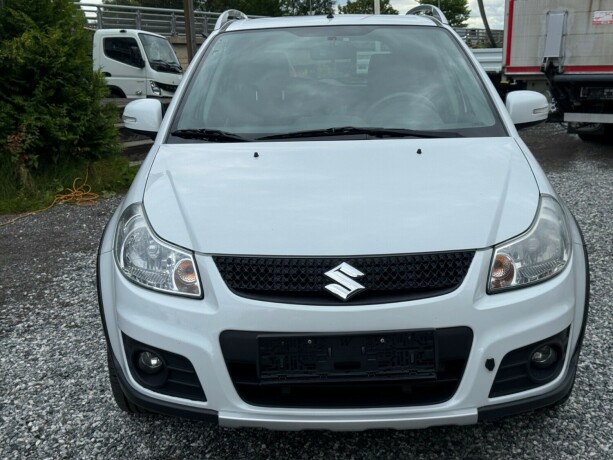 suzuki-sx4-bensin-2015-big-7