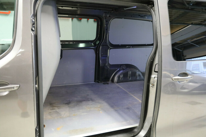 peugeot-expert-diesel-2020-big-9