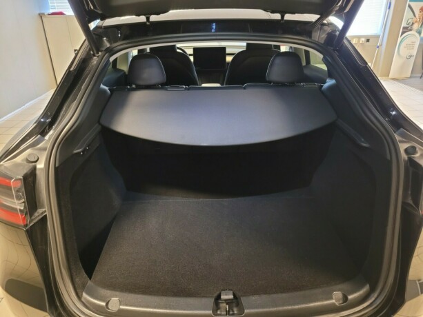 tesla-model-y-elektrisitet-2022-big-16