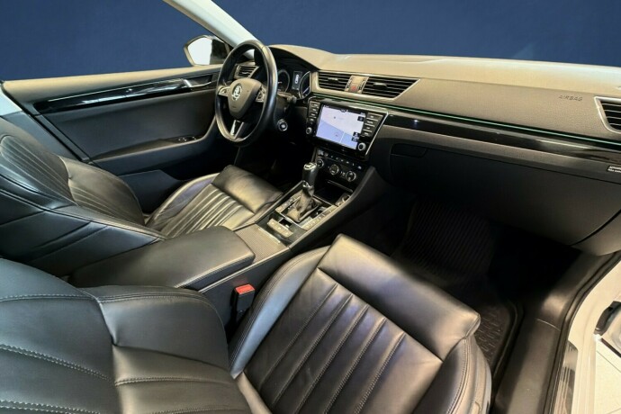 skoda-superb-diesel-2016-big-11