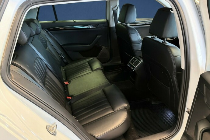 skoda-superb-diesel-2016-big-14