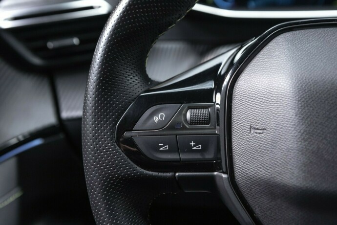 peugeot-e-2008-elektrisitet-2021-big-12