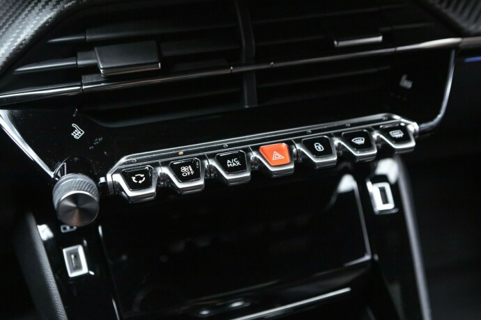 peugeot-e-2008-elektrisitet-2021-big-16