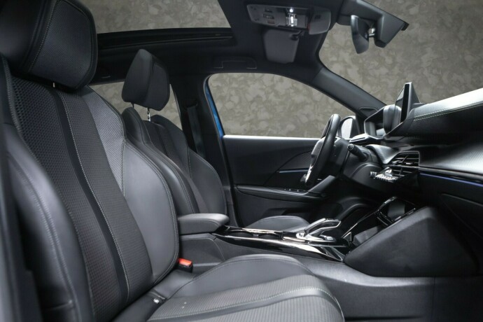 peugeot-e-2008-elektrisitet-2021-big-23
