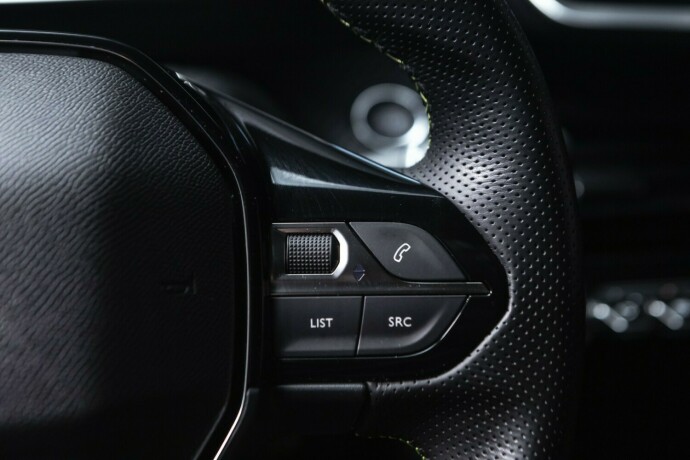 peugeot-e-2008-elektrisitet-2021-big-11
