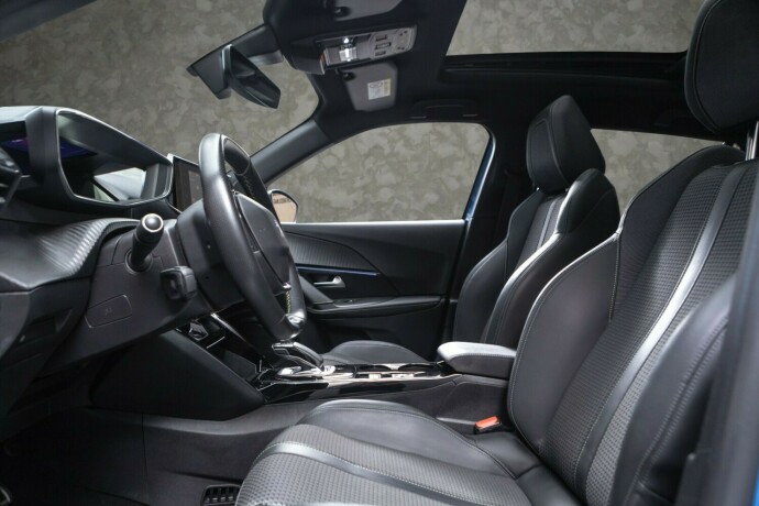 peugeot-e-2008-elektrisitet-2021-big-19
