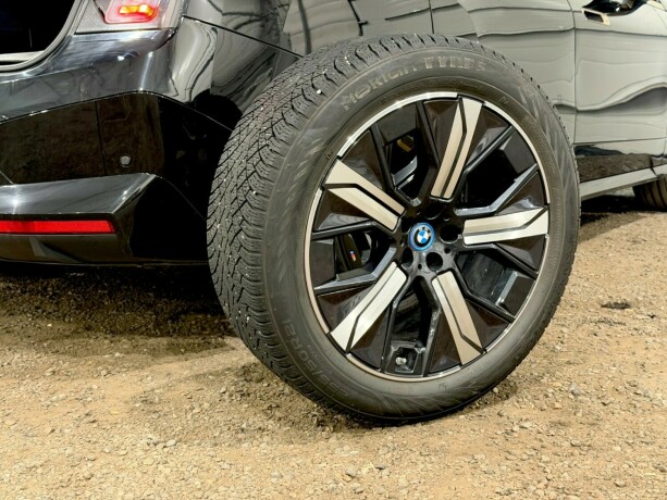 bmw-ix-elektrisitet-2023-big-42