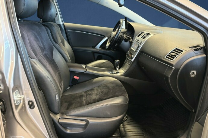 toyota-avensis-bensin-2015-big-11