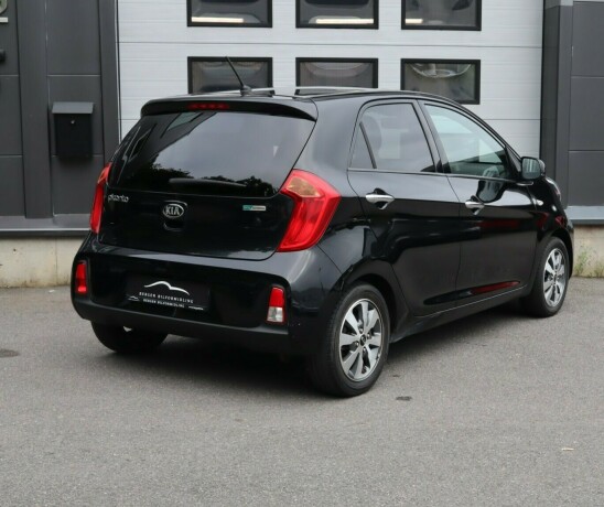 kia-picanto-bensin-2017-big-1
