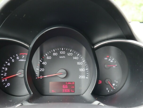 kia-picanto-bensin-2017-big-22