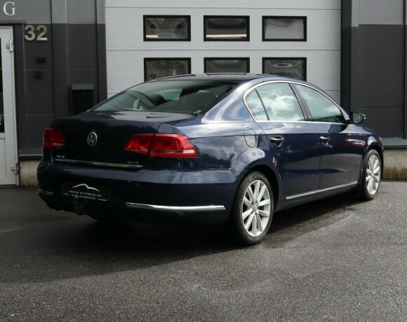 volkswagen-passat-diesel-2011-big-1