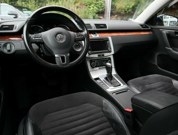 volkswagen-passat-diesel-2011-big-7