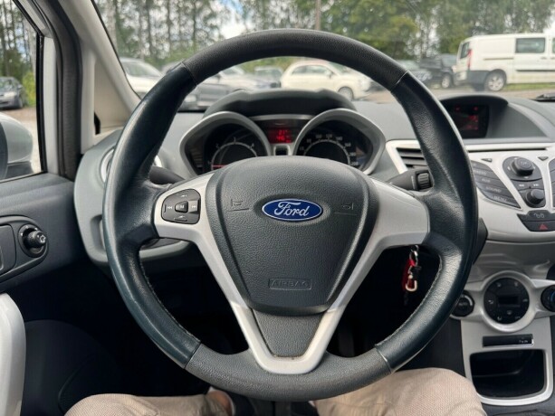ford-fiesta-diesel-2010-big-15