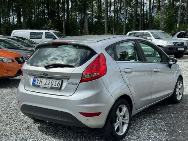 ford-fiesta-diesel-2010-big-4