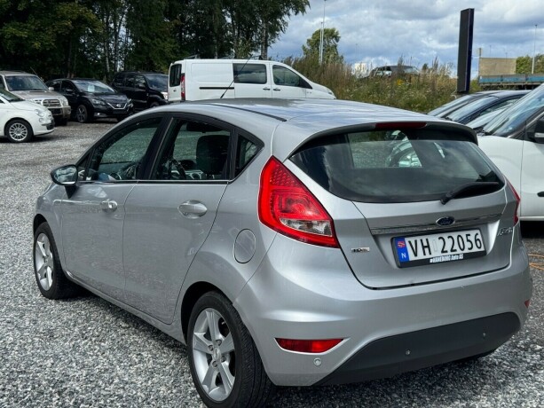 ford-fiesta-diesel-2010-big-2