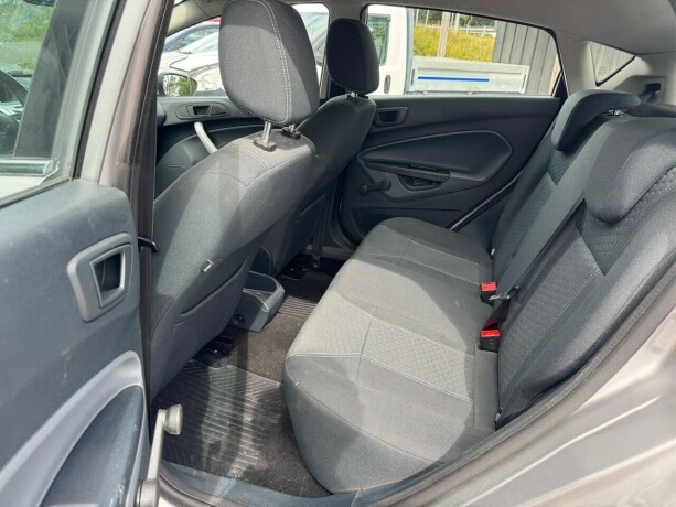 ford-fiesta-diesel-2010-big-10
