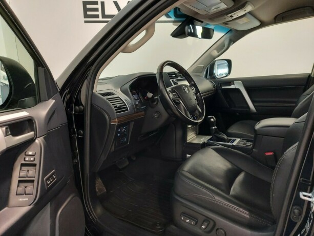 toyota-land-cruiser-diesel-2020-big-15