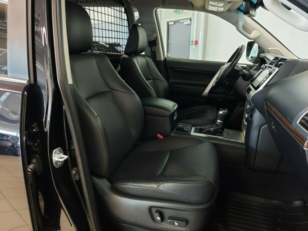 toyota-land-cruiser-diesel-2020-big-21