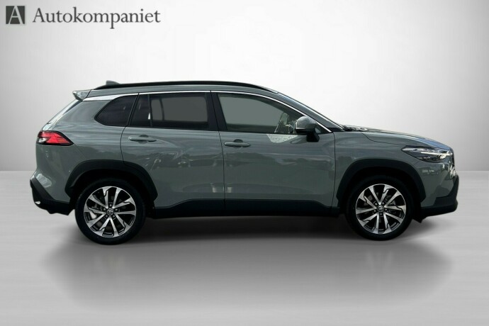toyota-corolla-cross-elektrisitetbensin-2024-big-1