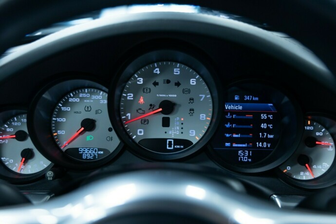 porsche-911-carrera-4s-bensin-2013-big-14