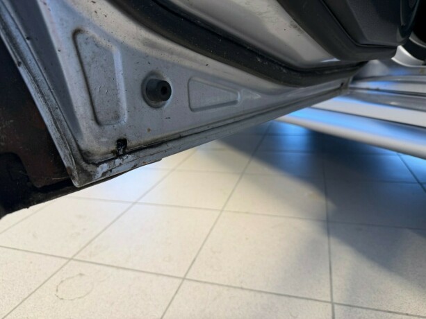mitsubishi-outlander-bensin-2007-big-20