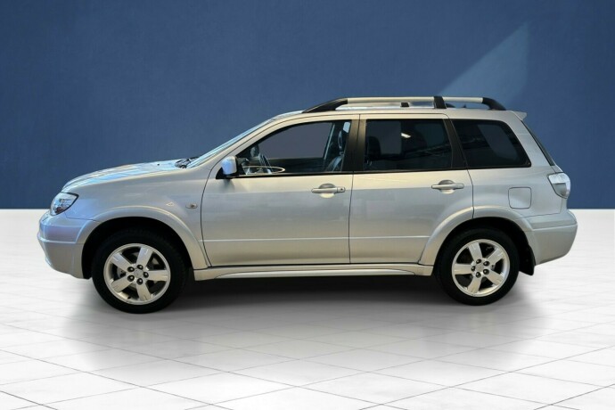 mitsubishi-outlander-bensin-2007-big-6