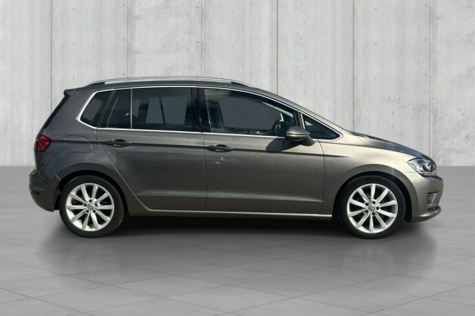 volkswagen-golf-sportsvan-bensin-2016-big-6