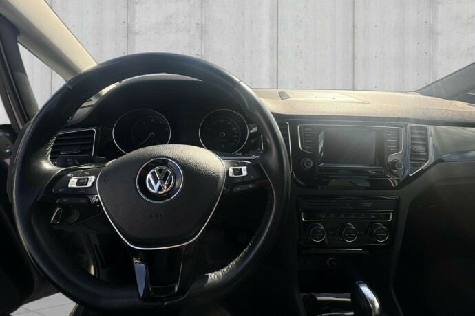 volkswagen-golf-sportsvan-bensin-2016-big-10