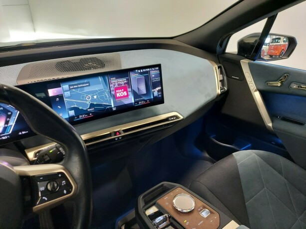 bmw-ix-elektrisitet-2022-big-61