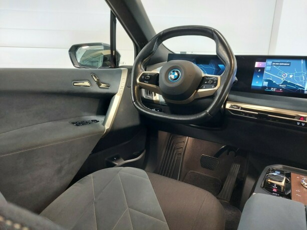 bmw-ix-elektrisitet-2022-big-32