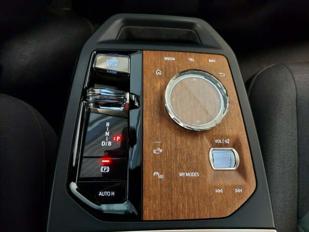 bmw-ix-elektrisitet-2022-big-45