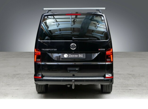 volkswagen-transporter-diesel-2021-big-8