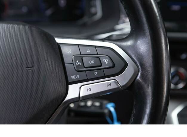volkswagen-transporter-diesel-2021-big-13