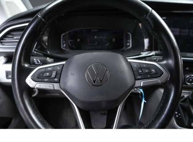 volkswagen-transporter-diesel-2021-big-11