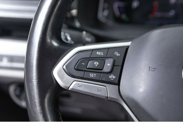 volkswagen-transporter-diesel-2021-big-12