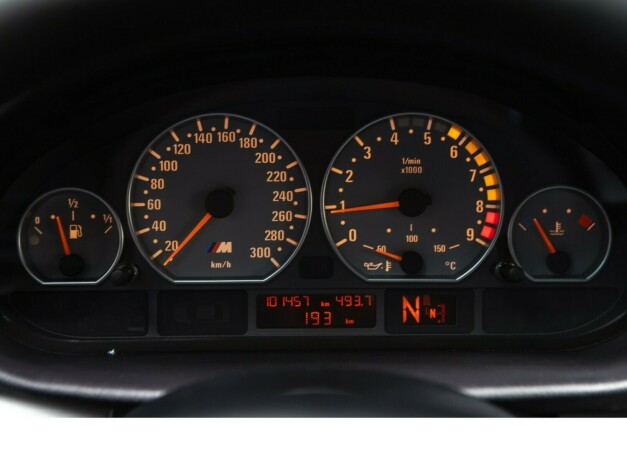 bmw-m3-bensin-2004-big-12