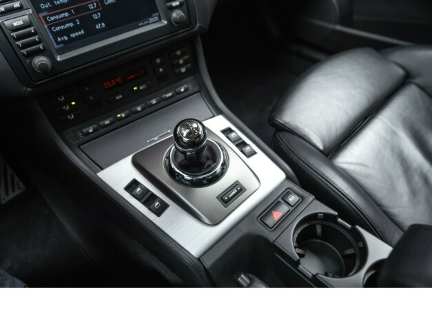 bmw-m3-bensin-2004-big-16
