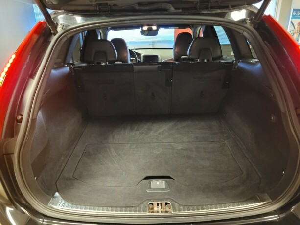 volvo-xc-60-bensin-2017-big-16