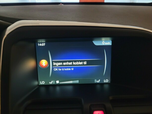 volvo-xc-60-bensin-2017-big-27