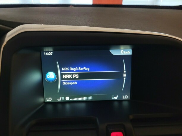 volvo-xc-60-bensin-2017-big-26