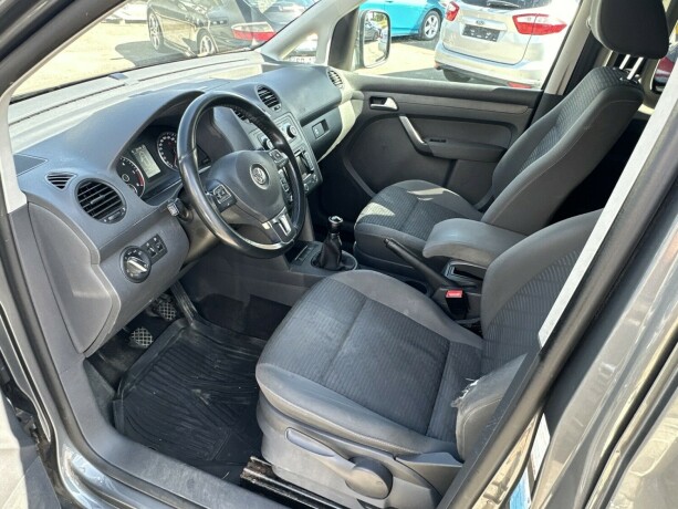 volkswagen-caddy-maxi-diesel-2011-big-10