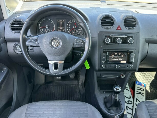 volkswagen-caddy-maxi-diesel-2011-big-12
