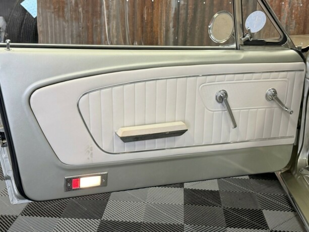 ford-mustang-bensin-1966-big-19