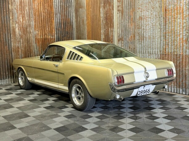 ford-mustang-bensin-1966-big-9