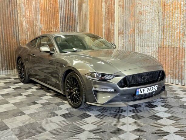 ford-mustang-bensin-2019-big-0