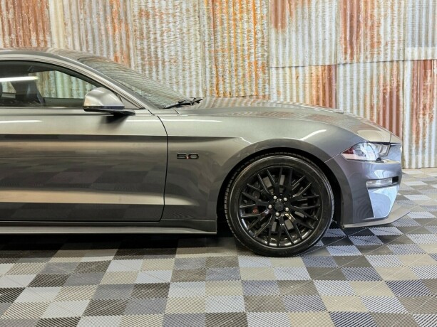 ford-mustang-bensin-2019-big-2