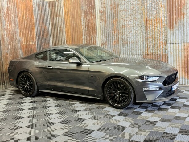 ford-mustang-bensin-2019-big-1