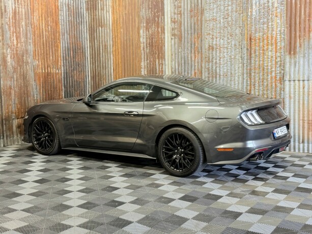 ford-mustang-bensin-2019-big-9