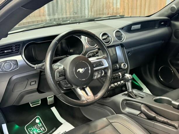 ford-mustang-bensin-2019-big-17