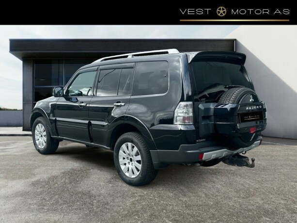 mitsubishi-pajero-diesel-2008-big-4